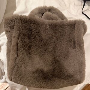 Chic Faux Fur Tote Bag - Taupe